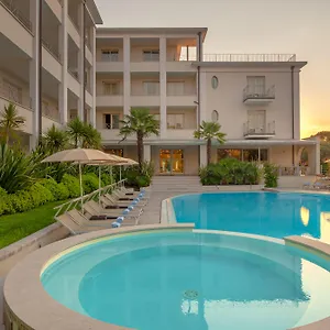 *** Hotel Nazionale Itálie