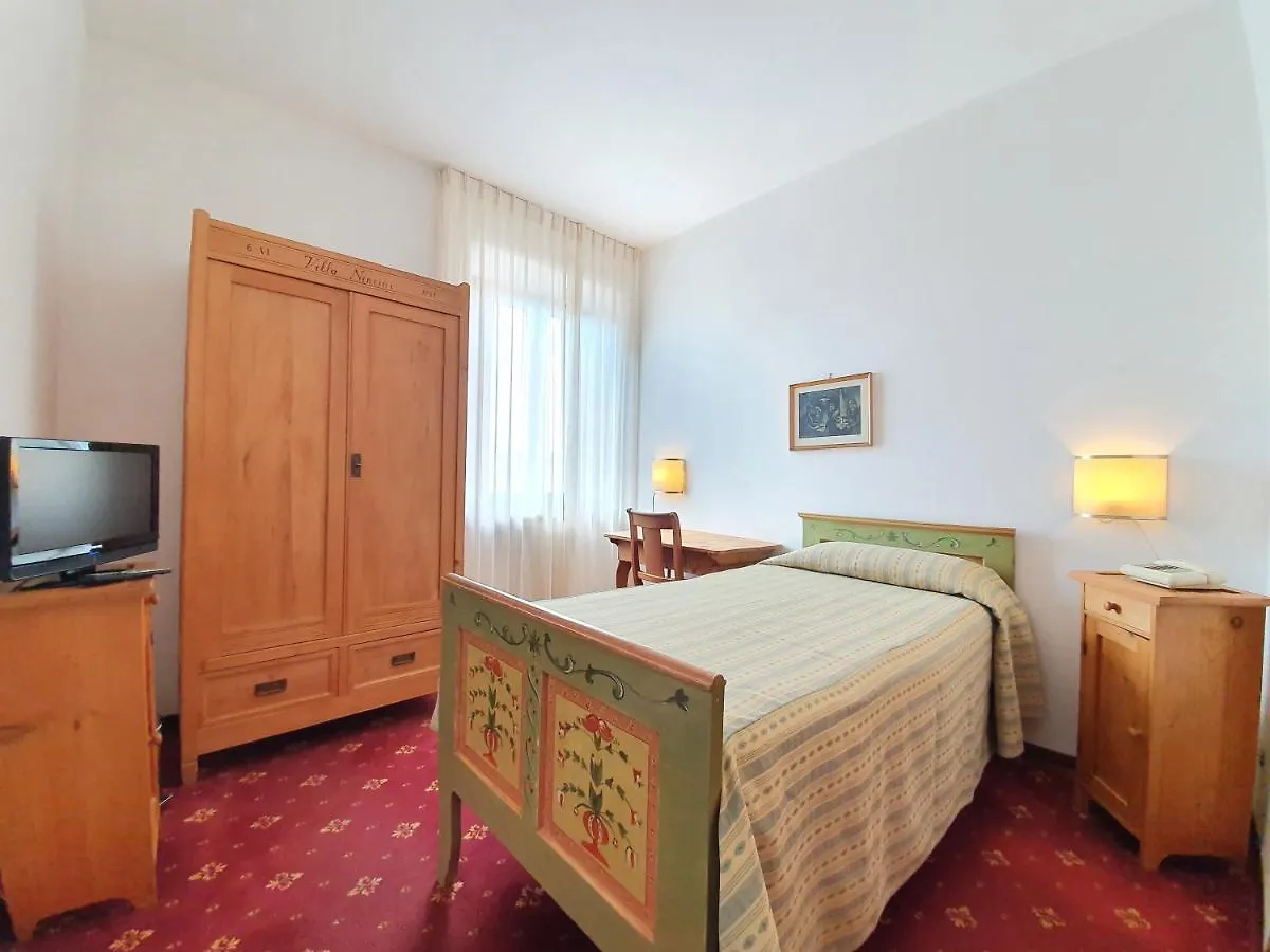 Villa Nencini Volterra 3*,  Italy