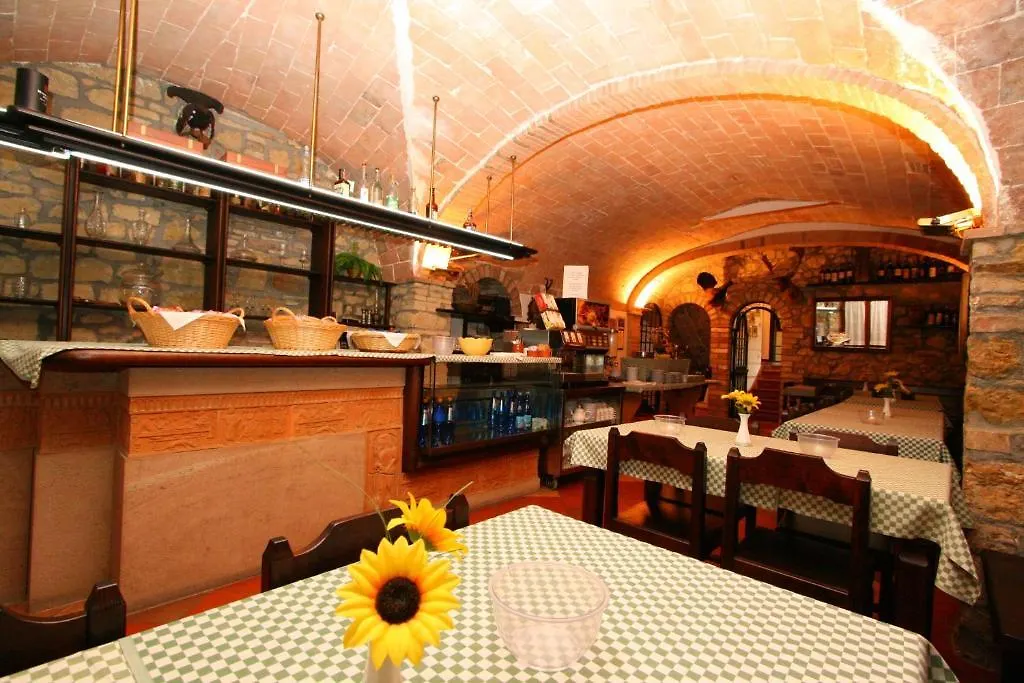 Villa Nencini Volterra 3*,  Italy