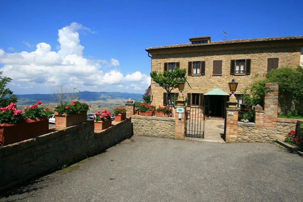 *** Hotel Villa Nencini Volterra Italy