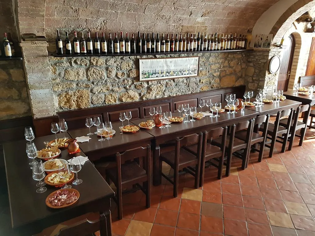 Villa Nencini Volterra 3*,  Italy